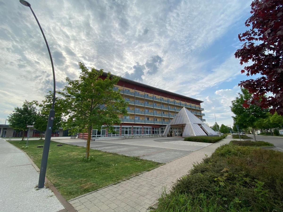 Kurhotel Pyramide Bad Windsheim Extérieur photo