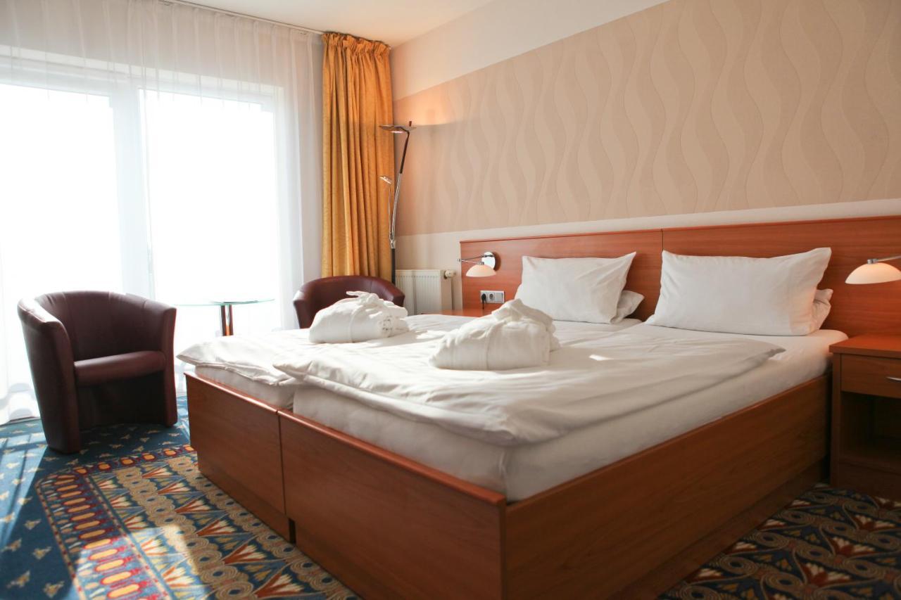 Kurhotel Pyramide Bad Windsheim Extérieur photo
