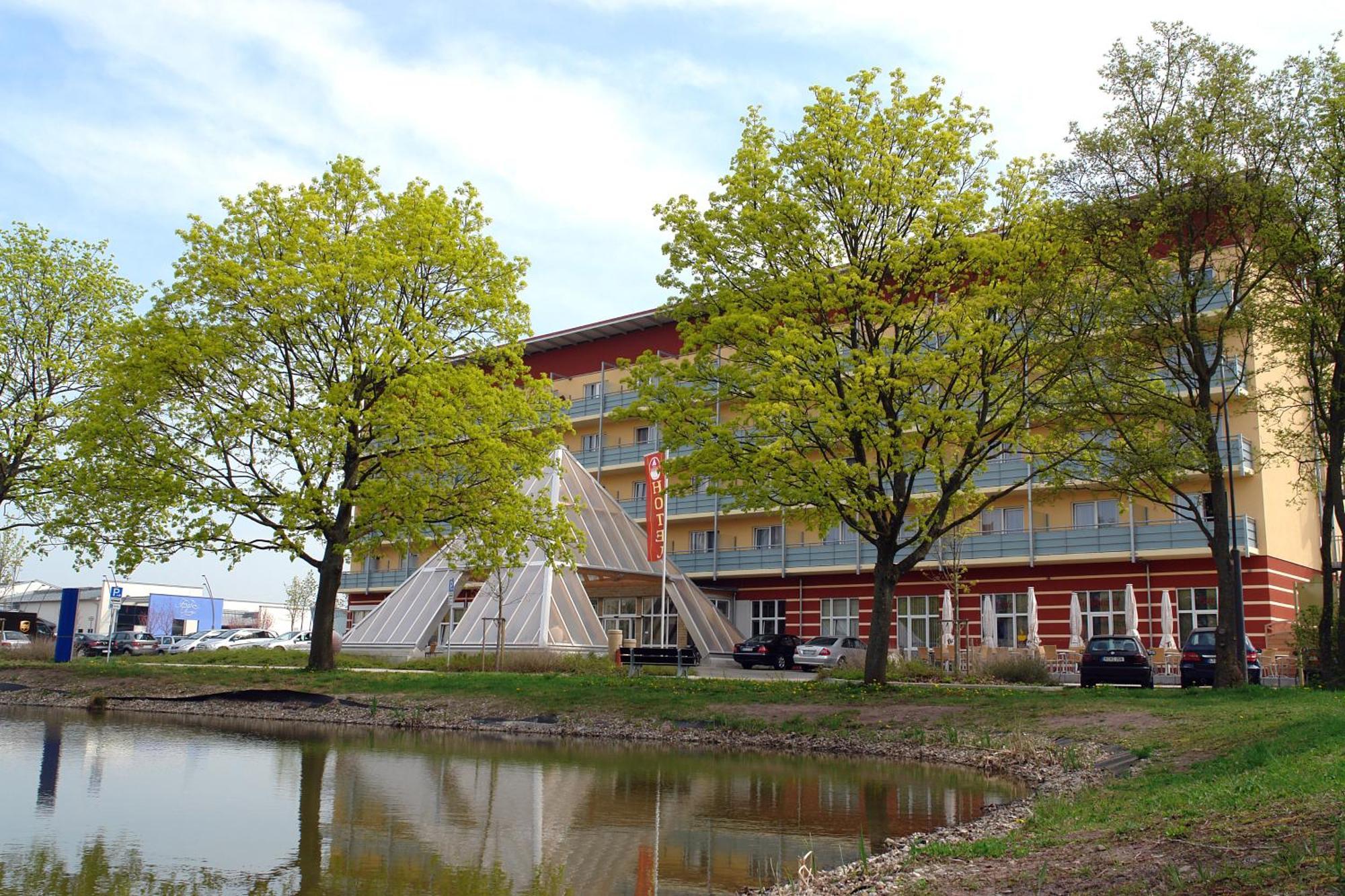 Kurhotel Pyramide Bad Windsheim Extérieur photo