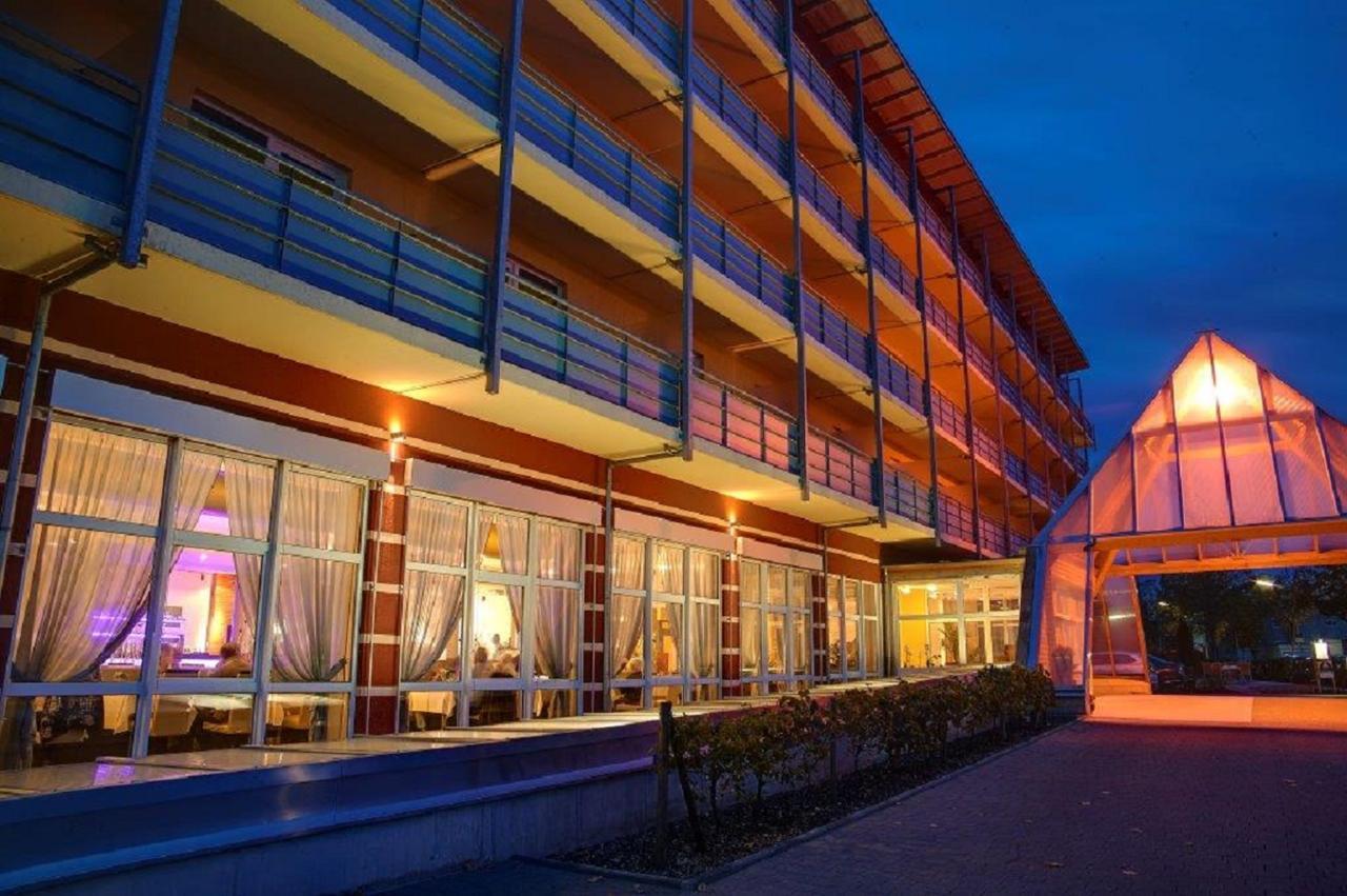 Kurhotel Pyramide Bad Windsheim Extérieur photo